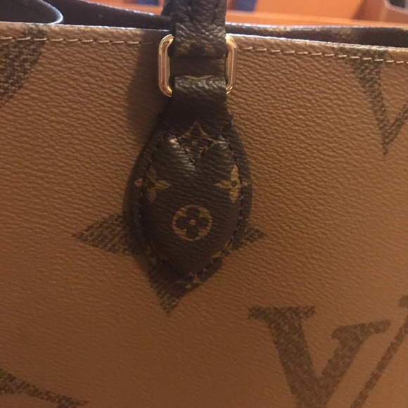 💕SOLD-Louis Vuitton Reverse Monogram Onthego MM - Picture 4 of 16